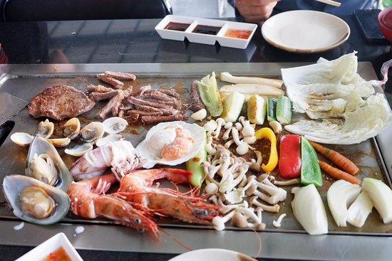Hana Bar n' Grill